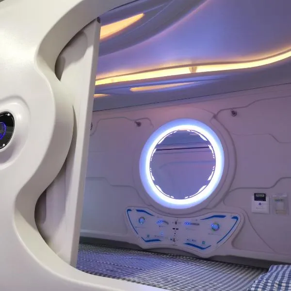 橙舍太空艙 TW Capsule Hostel, hotel v destinaci Taipei