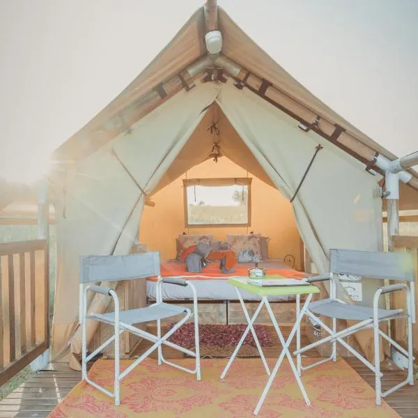 Hluhluwe Bush Camp Glamping Village, hotel in Hluhluwe