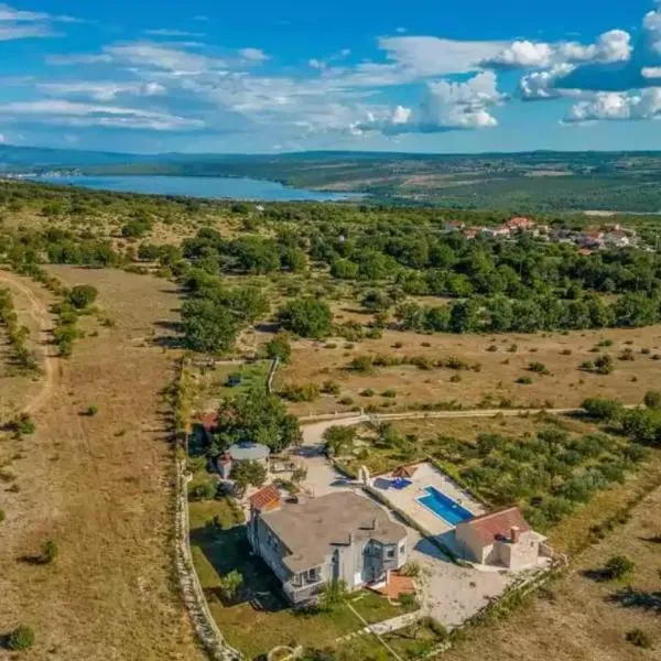 VILLA DOCI, hótel í Zadar