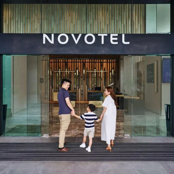 Novotel Bangkok Future Park Rangsit, hotell i Pathum Thani
