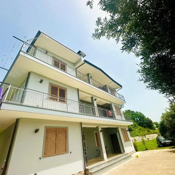Fabio Apartments Gjiri i Lalzit, hotel v destinaci Durrës