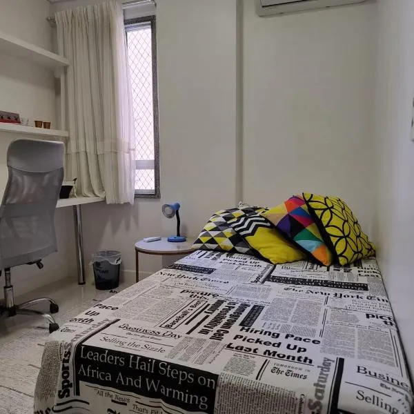 Hostel for One com quarto de solteiro e banheiro privativos, hotel v destinaci Vitória