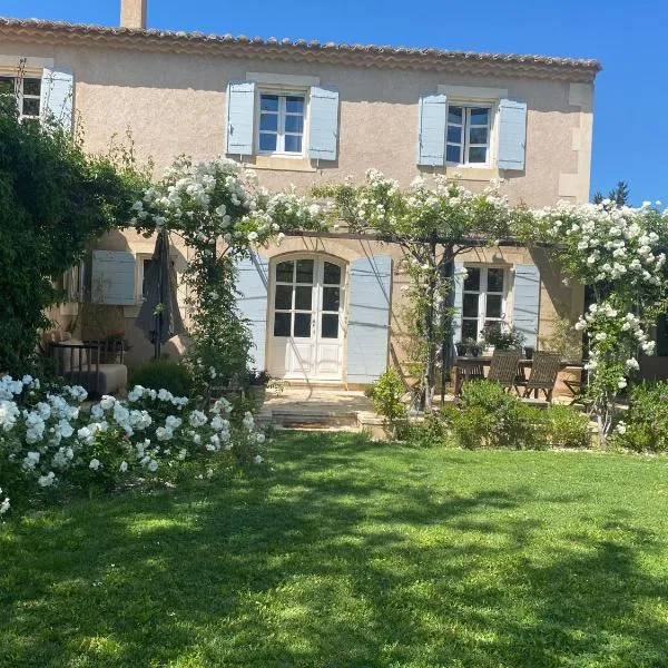 LA PARADOUNE 3, хотел в Параду