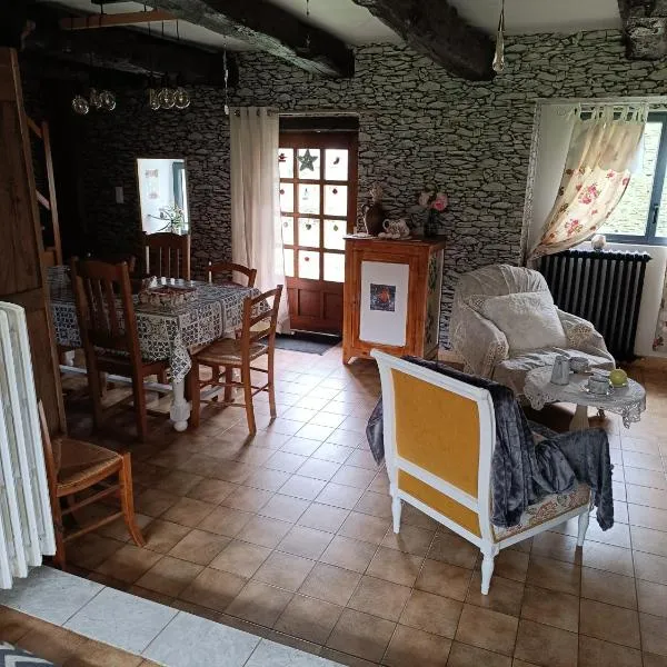ker cabouss – hotel w mieście Cléden-Poher