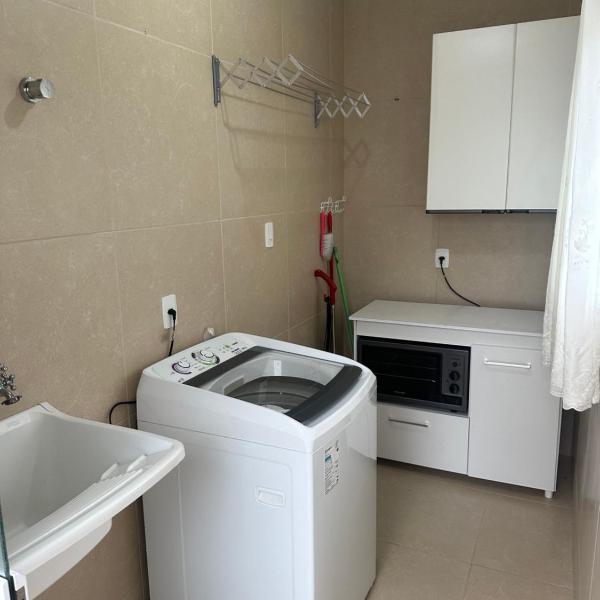 Apartamento Completo 2 Quartos com AC em Blumenau à 10min Vila Germânica, Tv a cabo e Premiere, ideal para família, Fácil acesso para Pomerode - Foto 3