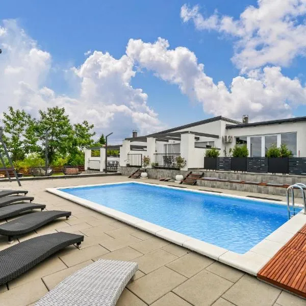 Wunderschönes Haus In Varaždin Breg Mit Sauna, Hotel in Varaždin Breg