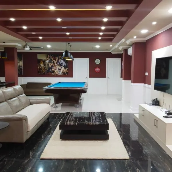 Luxurious Penthouse La Grande Résidence with Home Theater & Netflix, hotel in Angeles