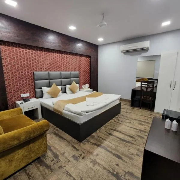 Hotel Mandakini Royale Near PVR Deep Cinema Hall Kanpur, хотел в Tilsahri