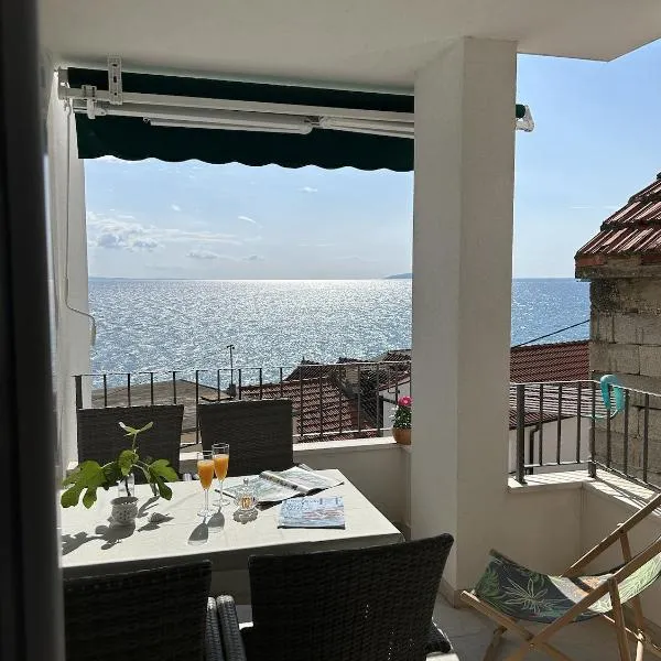 Beach House Buinac, ξενοδοχείο σε Brist