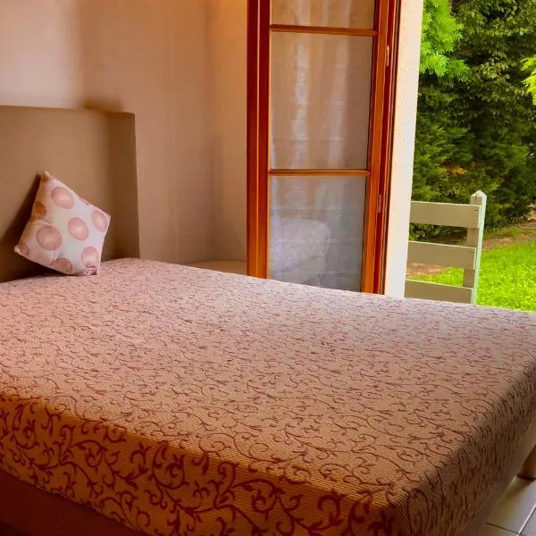 Chez Marie : les Pyrénées à portée de vue, hotel v destinaci Garravet