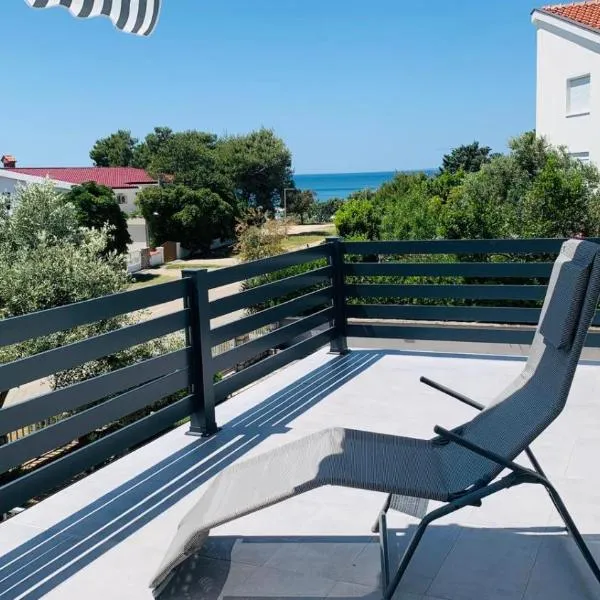 Apartman Marina, hotel in Povljana