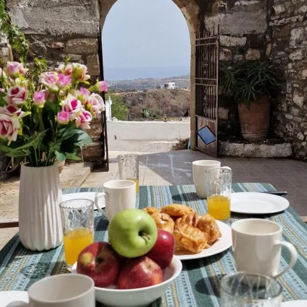 Yiannis Village house, hotel v destinaci Asklipiḯon