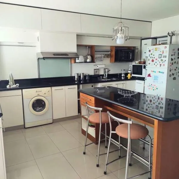 Espacioso departamento céntrico., Hotel in San Juan