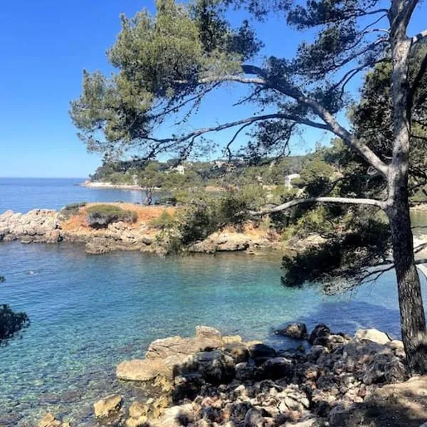 Appartement au cœur de Bandol、バンドールのホテル