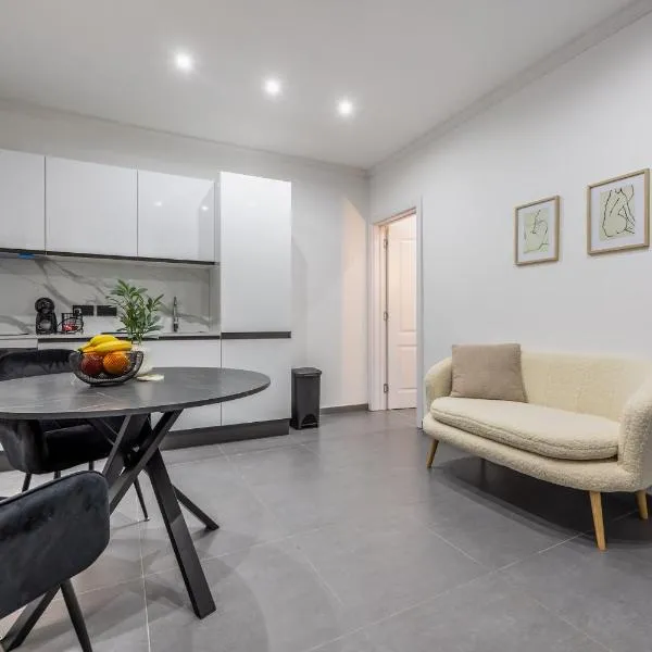 Paris House - New one bedroom apartment, hotel en Żejtun