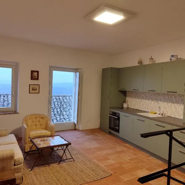 Casa in collina, hotel v destinaci Tenaglie