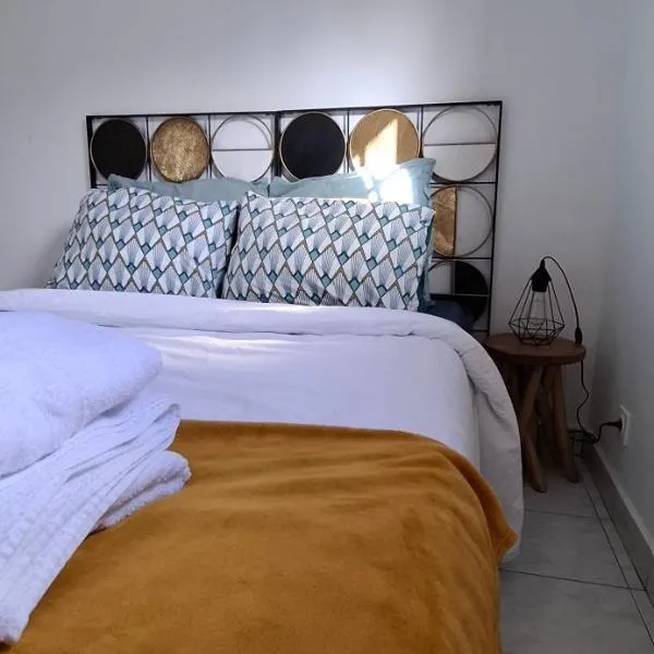 Le Ptit Gibs, hotel v destinaci Petit-Bourg