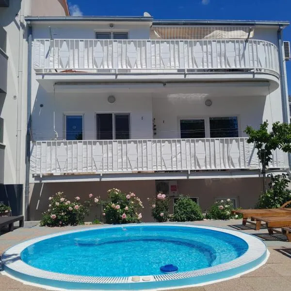 HAUS AM MEER bei NIKO&ANNA, hotel u gradu Podstrana