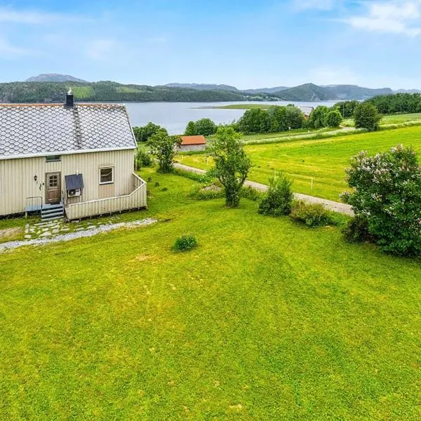 Segelsund Boutique Gjestehus, hotel v destinaci Holvik