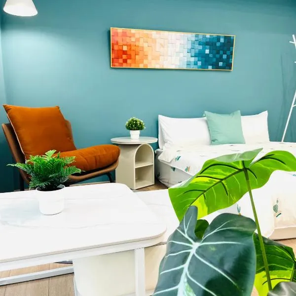 KFT Guesthouse-預定後聯繫匯款再保留 台南可包棟民宿 依入住人數 床位數開放房型配置計價 非開放全部房型 可接受再訂房, ξενοδοχείο σε Tainan