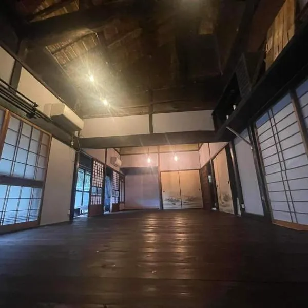 ゲストハウス　竹亭, hotel v destinaci Marugame