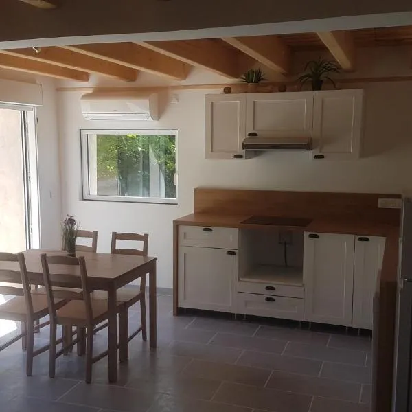 L'Alizée、Josseのホテル