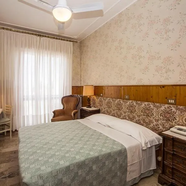 Hotel Giovanna – hotel w mieście Spotorno