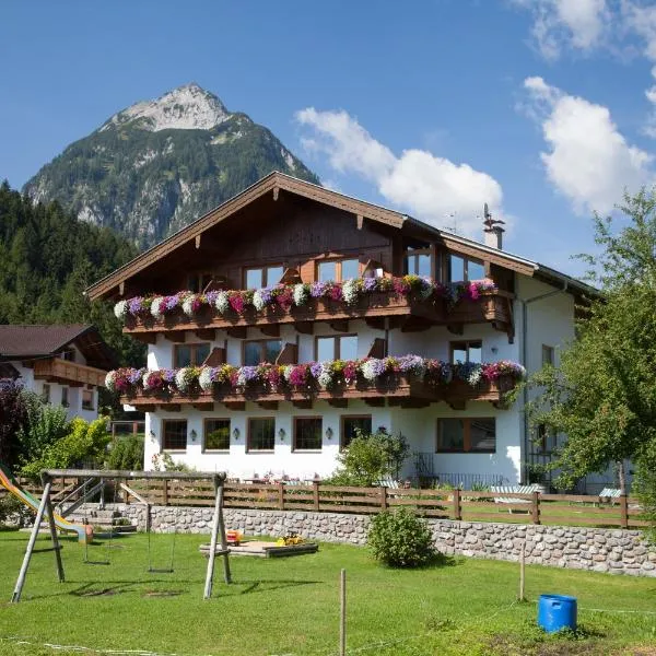 Gasthaus-Pension Golfvilla, hotel v destinaci Pertisau
