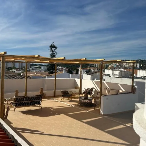 CASA NOAVA, hotel in Loulé