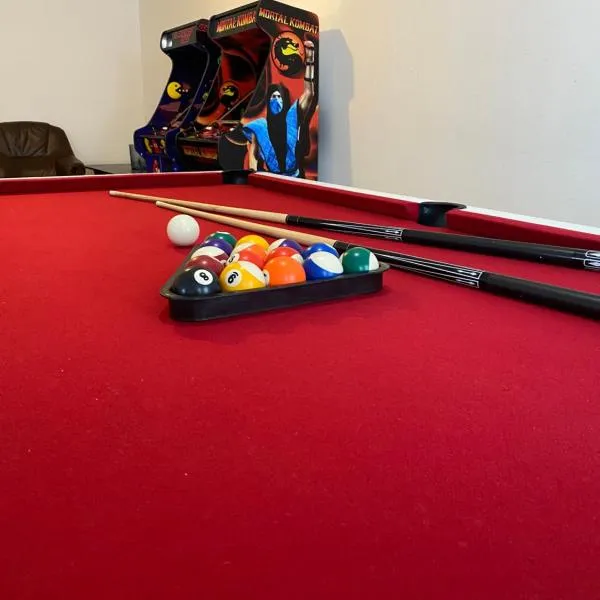 Riverside Stay at Stary Rynek - billiards, foosball and arcade games, hotel v destinaci Goniadz