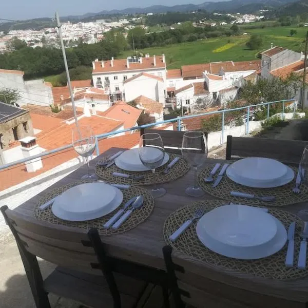 Casinhas Proença - Friends, hotel in Aljezur