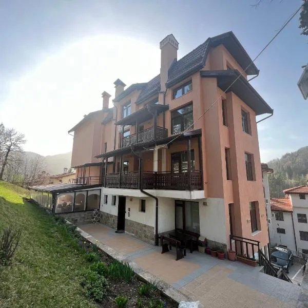 Panorama Guest House, hotell i Smolyan