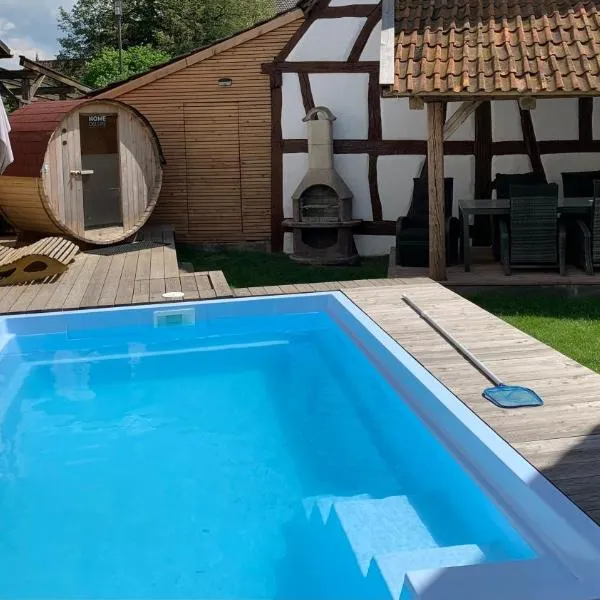 Ferienhaus Hassgautor, hotel in Aidhausen