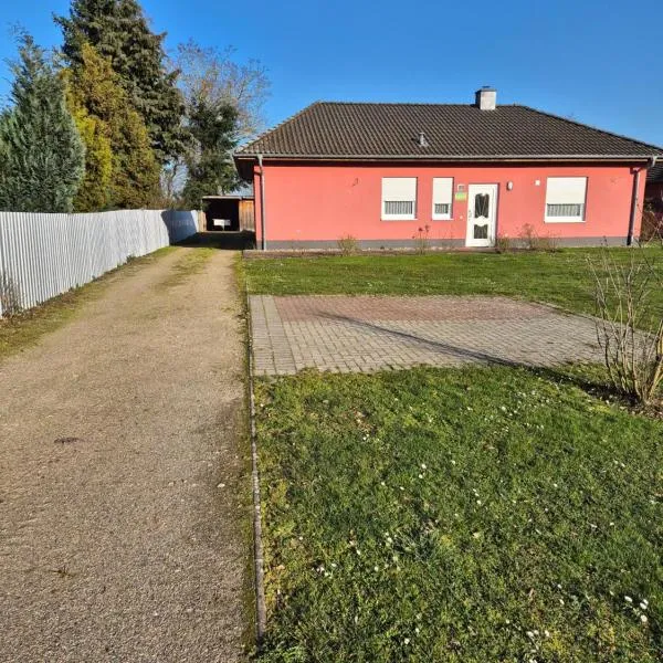 Ferienhaus RUTH, hotel v destinaci Walow