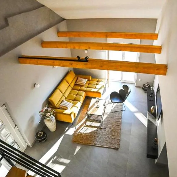 ELYSIUM Townhouse Imotski, hotel di Imotski
