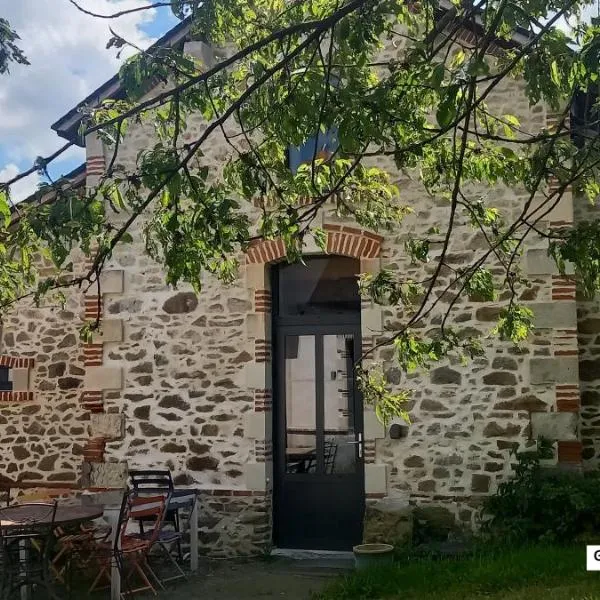 Gite de l'Archerie classé 4 étoiles, hotel a Bécon-les-Granits