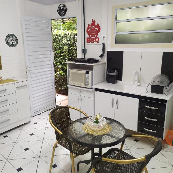 Pousada - Flat - Kitnet Mobiliada - 25m2 de Conforto e Segurança - Perto de Tudo - Foto 4