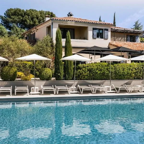 Du Côté Des Olivades, hotel v destinaci Paradou