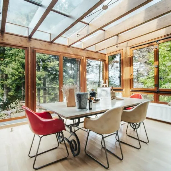 Pavliani Cliffside Retreat, hotel a Pavliani