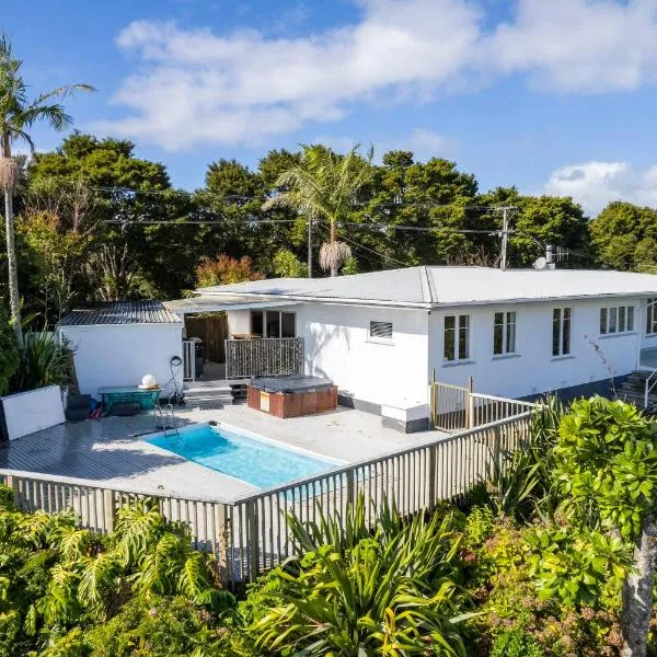 Oceanview Oasis - with pool and spa, hotel in Whangarei
