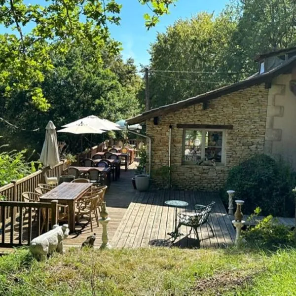 Domaine Lapin Qui Rit , chambre Céline, Hotel in Saint-Jean-de-Côle