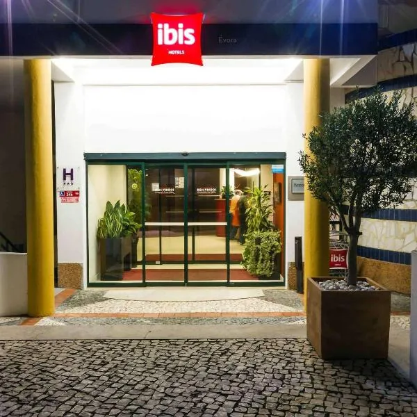Hotel ibis Evora، فندق في ايفورا