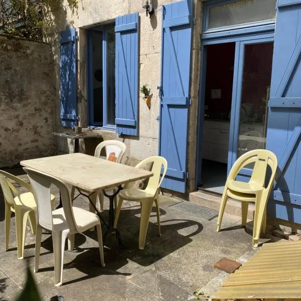 Maison de l horloge, hotel u gradu 'Avallon'