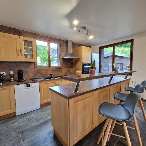 Gite au Doubs Chalet, hotel in Ornans