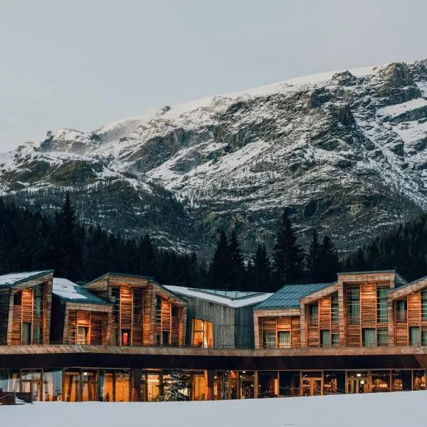 Aethos Hotel Monterosa, מלון בשמפולוק