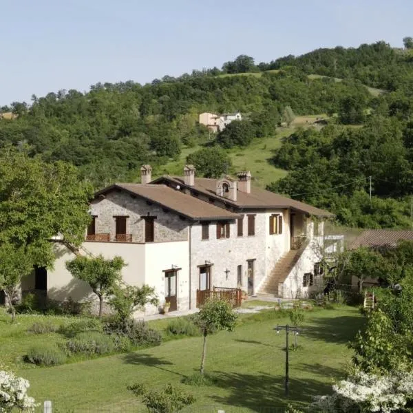 Domus Laetitiae Santa Croce, hotel Gualdo Tadinóban