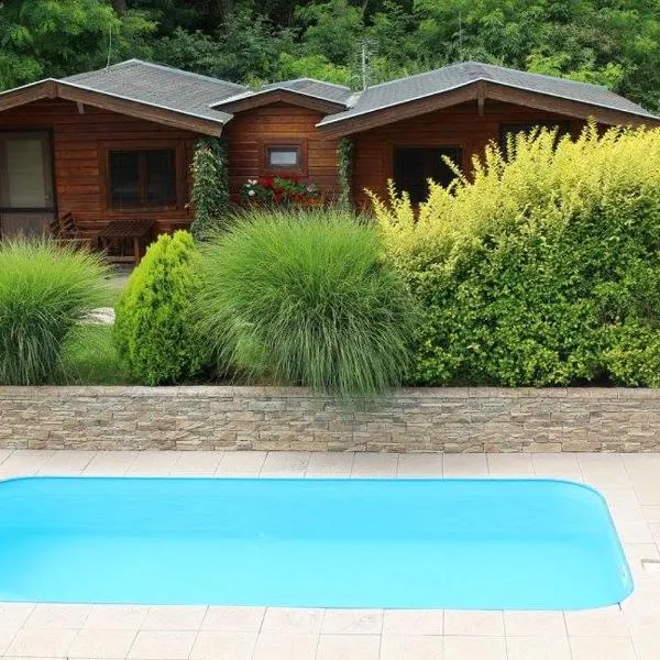 U starej mamy, hotel v Podhájské