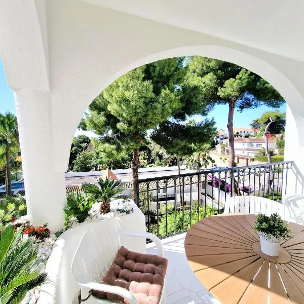 Happy in Holiday Miraflores Apartments, hotel v destinaci Mijas
