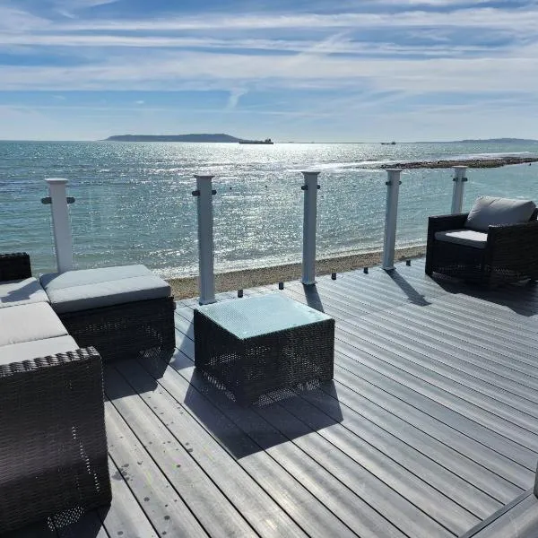 Europa Willow Pitch 29 Creek Caravan Park dog friendly, hotel v destinaci Ringstead
