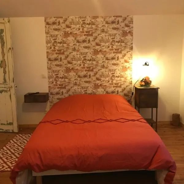 La chambre aux briques oranges, ξενοδοχείο σε Saint-Dizier
